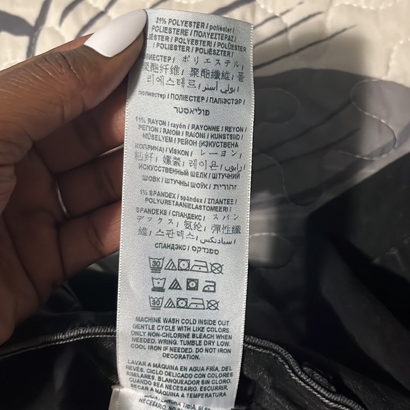 • Guess Los Angeles Black Ripped Skinny Embellished/bling Jeans - Picture 16 of 17